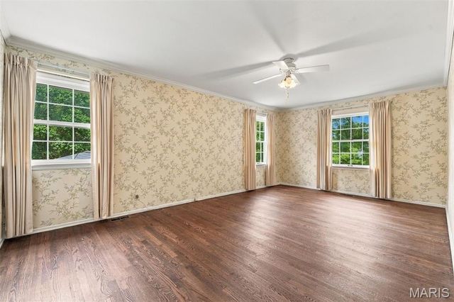 2073 Willow Leaf Drive, Frontenac, MO 63131