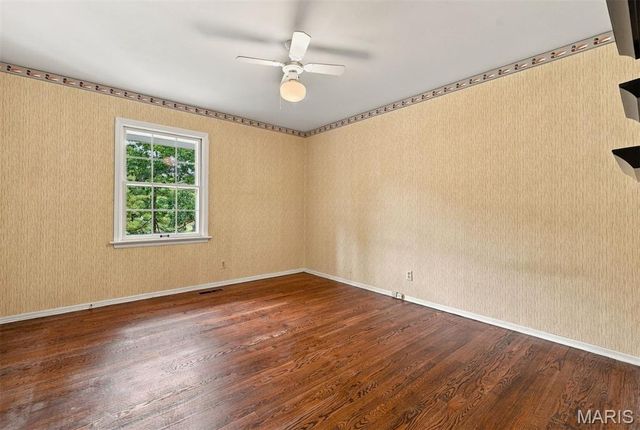 2073 Willow Leaf Drive, Frontenac, MO 63131