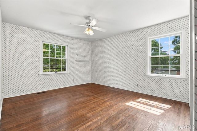 2073 Willow Leaf Drive, Frontenac, MO 63131