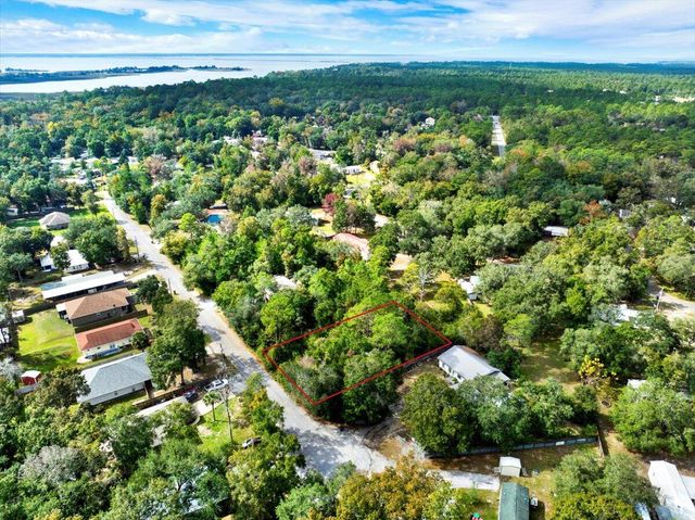 149 Palmetto Avenue, Freeport, FL 32439