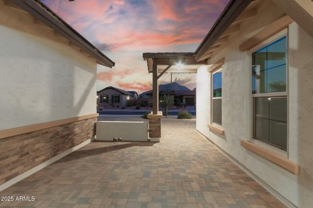 21140 E DIANA Way, Queen Creek, AZ 85142