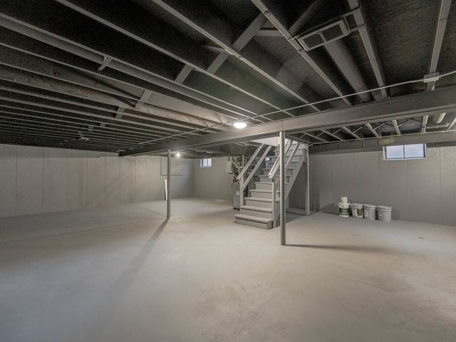 1502 N 35th Avenue, Melrose Park, IL 60160