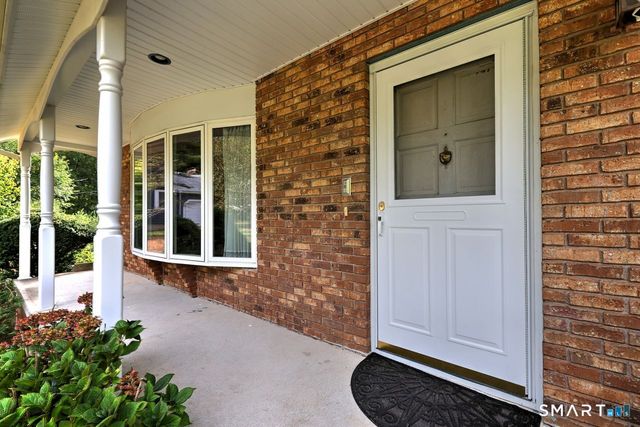 90 Brook Hill Road, Hamden, CT 06514