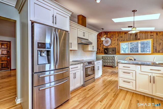 90 Brook Hill Road, Hamden, CT 06514