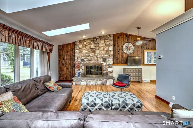 90 Brook Hill Road, Hamden, CT 06514