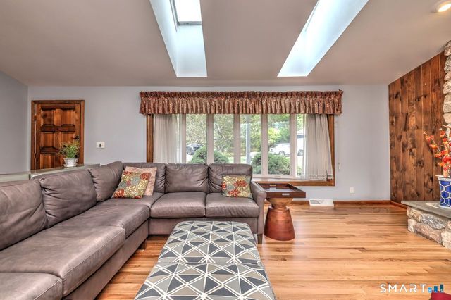 90 Brook Hill Road, Hamden, CT 06514