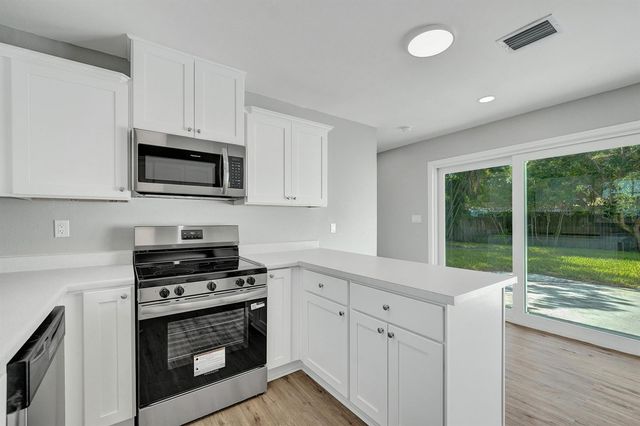 3330 SW 18TH Street, Fort Lauderdale, FL 33312
