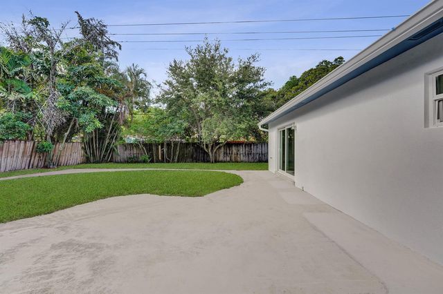 3330 SW 18TH Street, Fort Lauderdale, FL 33312