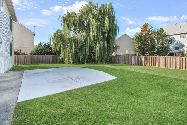 8313 Wildspring Parkway, Joliet, IL 60431