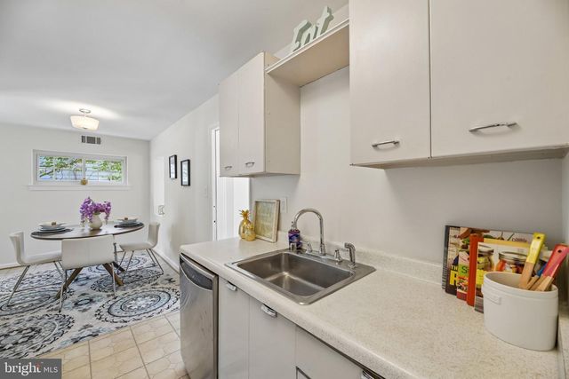31 S EDISON ST, Arlington, VA 22204