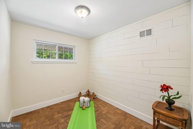 31 S EDISON ST, Arlington, VA 22204