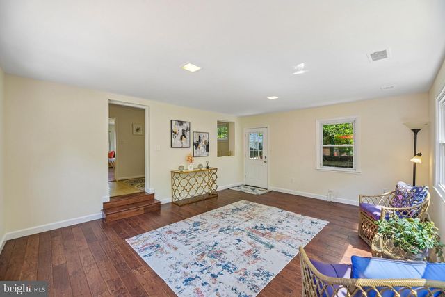 31 S EDISON ST, Arlington, VA 22204