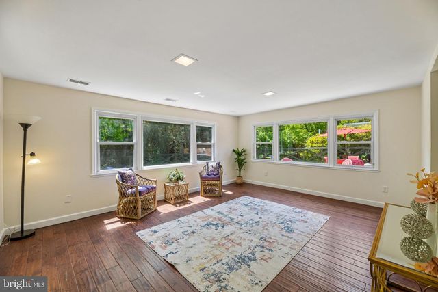 31 S EDISON ST, Arlington, VA 22204