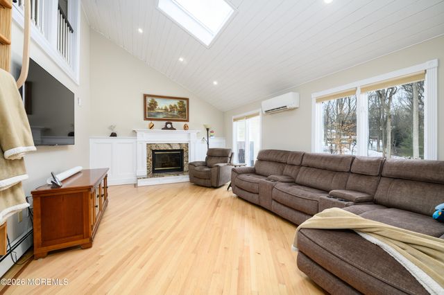 158 Willow Grove Drive, Lincroft, NJ 07738