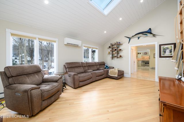 158 Willow Grove Drive, Lincroft, NJ 07738