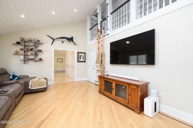 158 Willow Grove Drive, Lincroft, NJ 07738