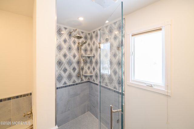 158 Willow Grove Drive, Lincroft, NJ 07738