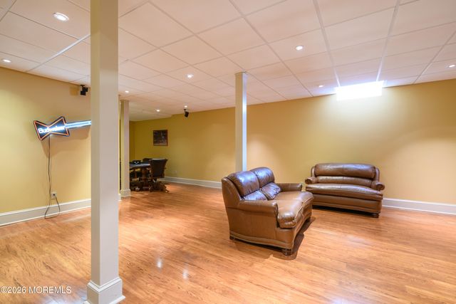 158 Willow Grove Drive, Lincroft, NJ 07738