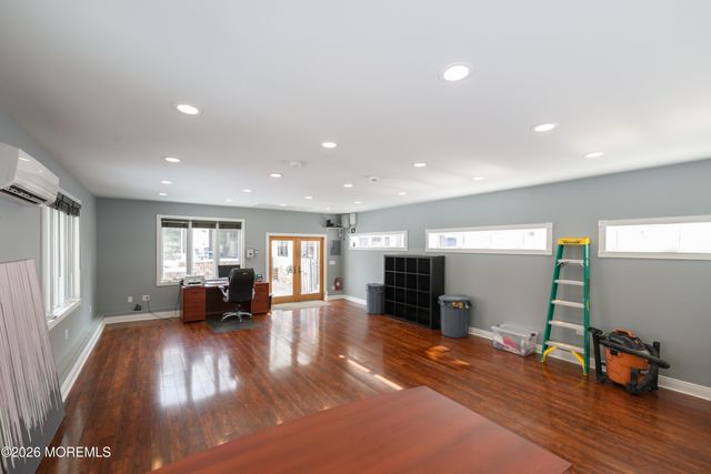 158 Willow Grove Drive, Lincroft, NJ 07738