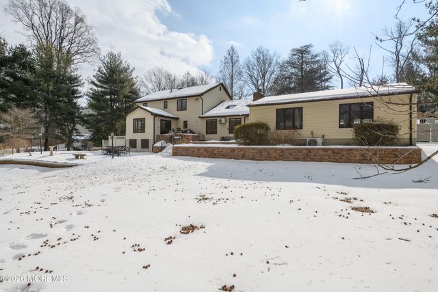 158 Willow Grove Drive, Lincroft, NJ 07738