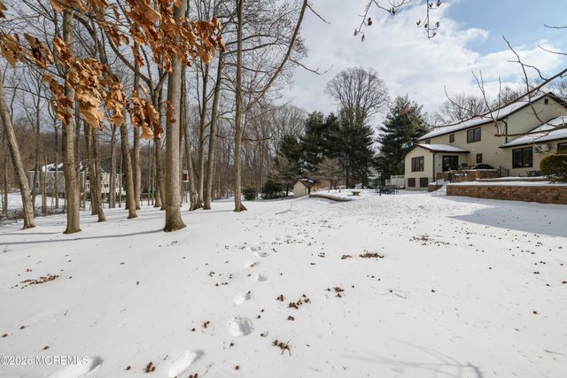 158 Willow Grove Drive, Lincroft, NJ 07738