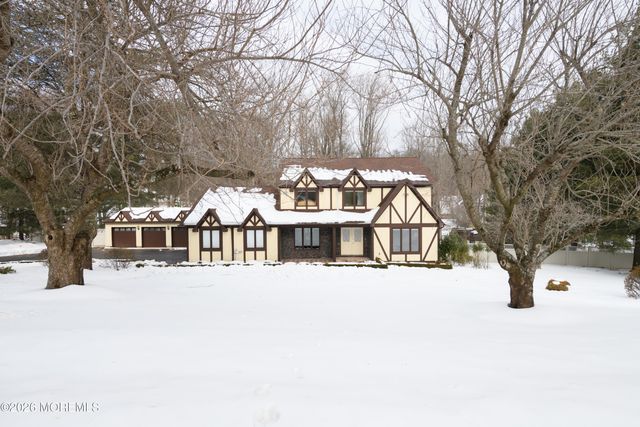 158 Willow Grove Drive, Lincroft, NJ 07738