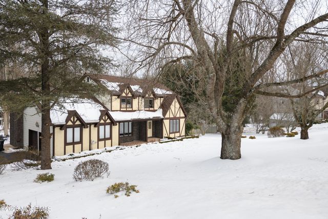 158 Willow Grove Drive, Lincroft, NJ 07738