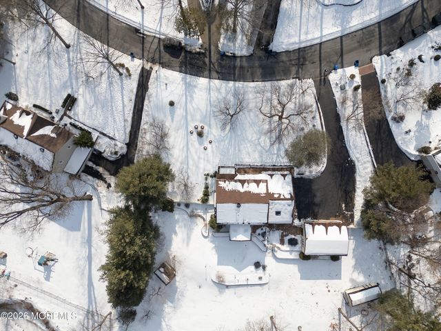 158 Willow Grove Drive, Lincroft, NJ 07738