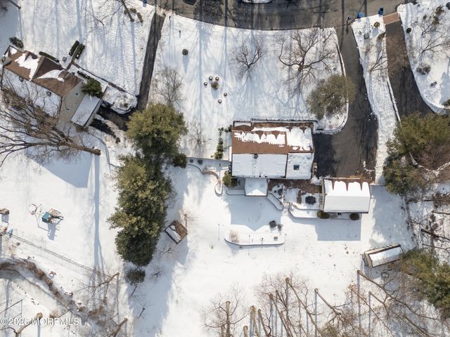 158 Willow Grove Drive, Lincroft, NJ 07738