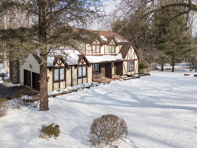 158 Willow Grove Drive, Lincroft, NJ 07738