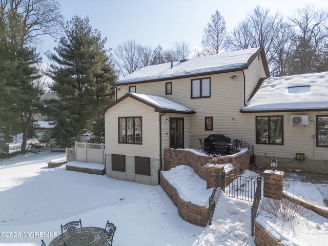 158 Willow Grove Drive, Lincroft, NJ 07738