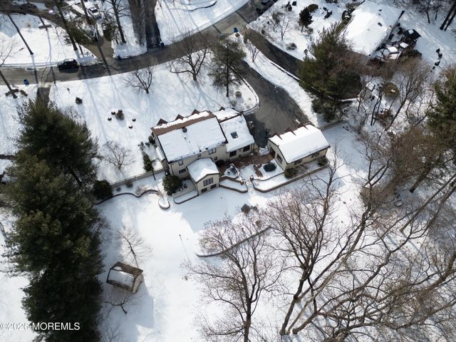 158 Willow Grove Drive, Lincroft, NJ 07738