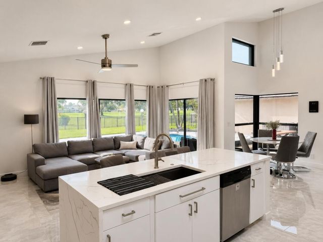 10875 Boca Woods Lane, Boca Raton, FL 33428