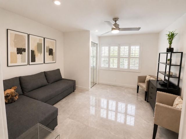 10875 Boca Woods Lane, Boca Raton, FL 33428