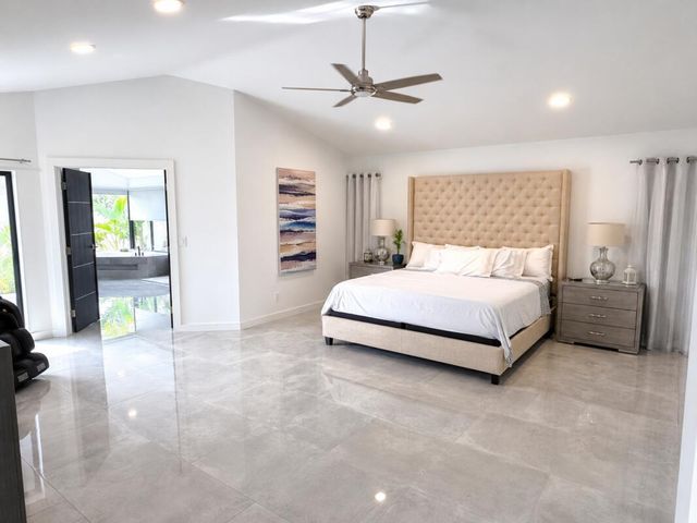 10875 Boca Woods Lane, Boca Raton, FL 33428