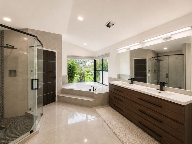 10875 Boca Woods Lane, Boca Raton, FL 33428