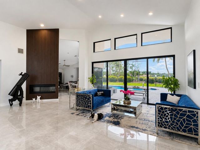 10875 Boca Woods Lane, Boca Raton, FL 33428