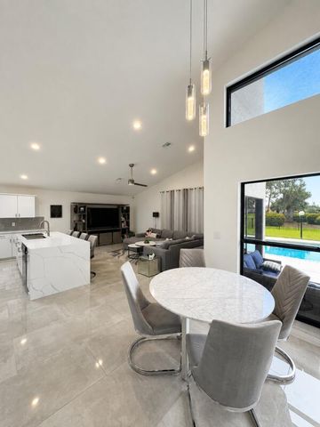 10875 Boca Woods Lane, Boca Raton, FL 33428