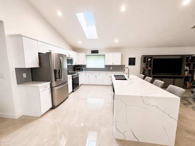 10875 Boca Woods Lane, Boca Raton, FL 33428
