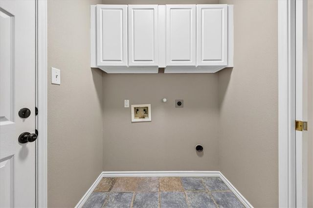 7414 Lake Micala Dr, Corpus Christi, TX 78413