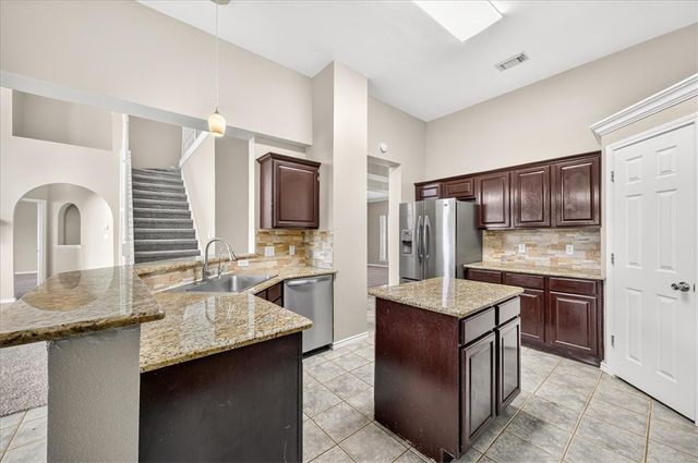 7414 Lake Micala Dr, Corpus Christi, TX 78413