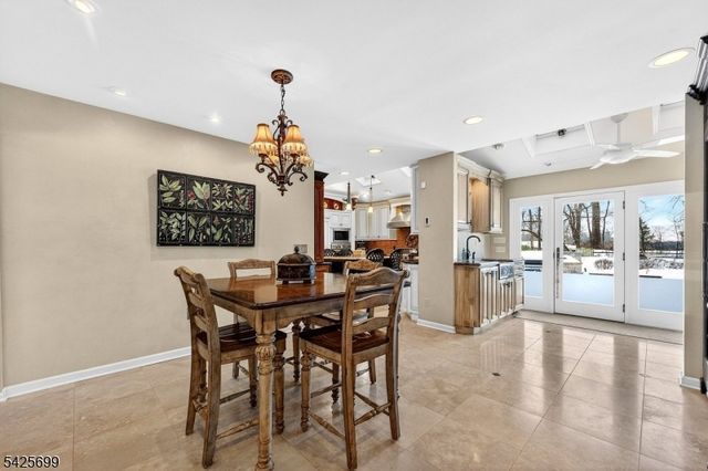 48 Tree Top Rd, Readington Twp., NJ 08889