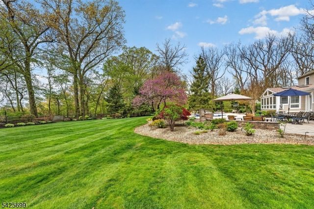 48 Tree Top Rd, Readington Twp., NJ 08889