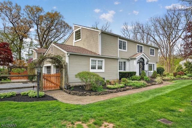 48 Tree Top Rd, Readington Twp., NJ 08889