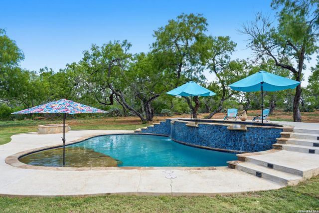 10651 KOSUB LN, San Antonio, TX 78223