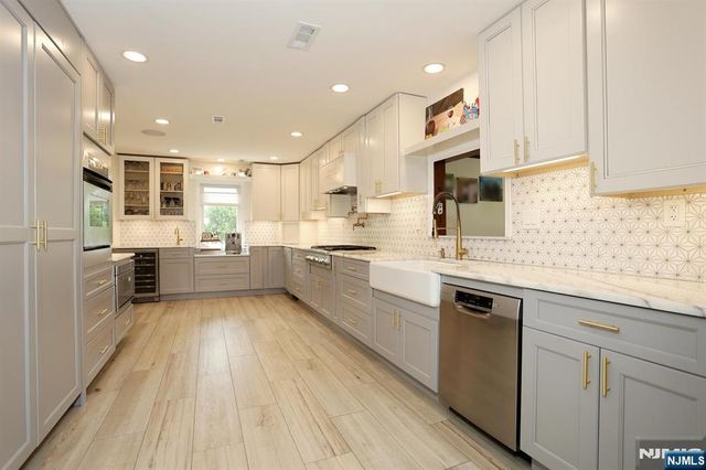434 Hasbrouck Boulevard, Oradell, NJ 07649