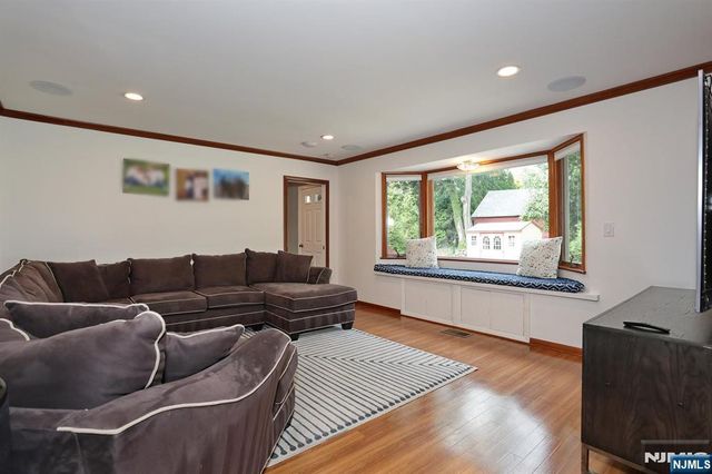 434 Hasbrouck Boulevard, Oradell, NJ 07649