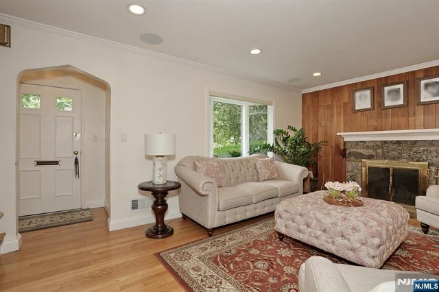 434 Hasbrouck Boulevard, Oradell, NJ 07649
