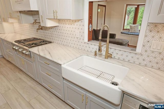 434 Hasbrouck Boulevard, Oradell, NJ 07649