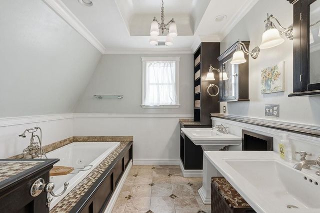 2323 N Wall St, Spokane, WA 99205